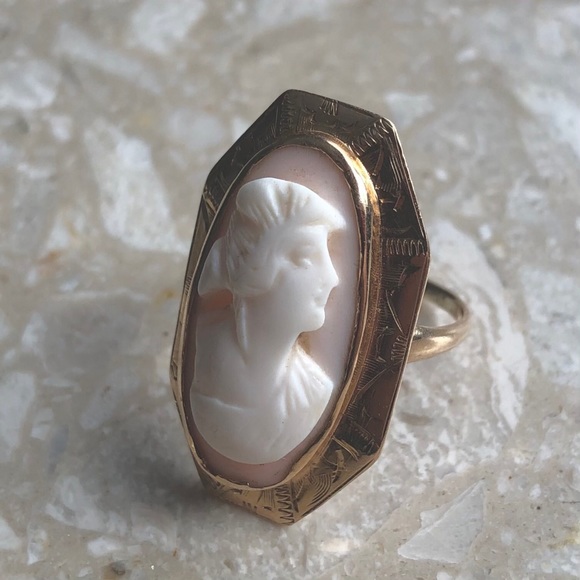 Vintage Jewelry - Victorian 10k Gold Filled Cameo Ring